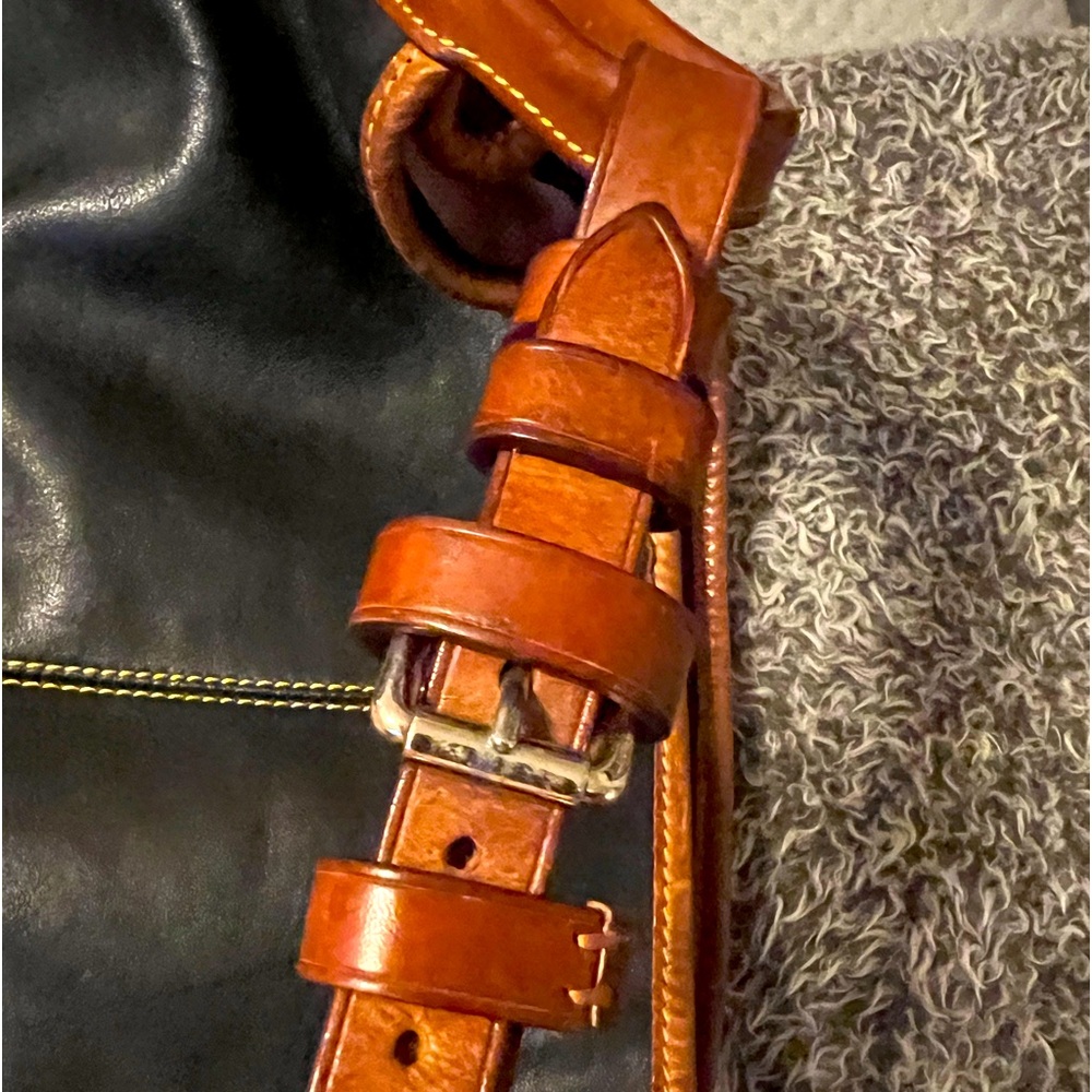 Dooney & Bourke leather bag